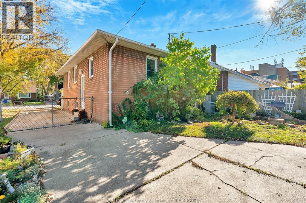 1455 Pillette, Windsor, Ontario  N8Y 3C1 - Photo 26 - 25027331