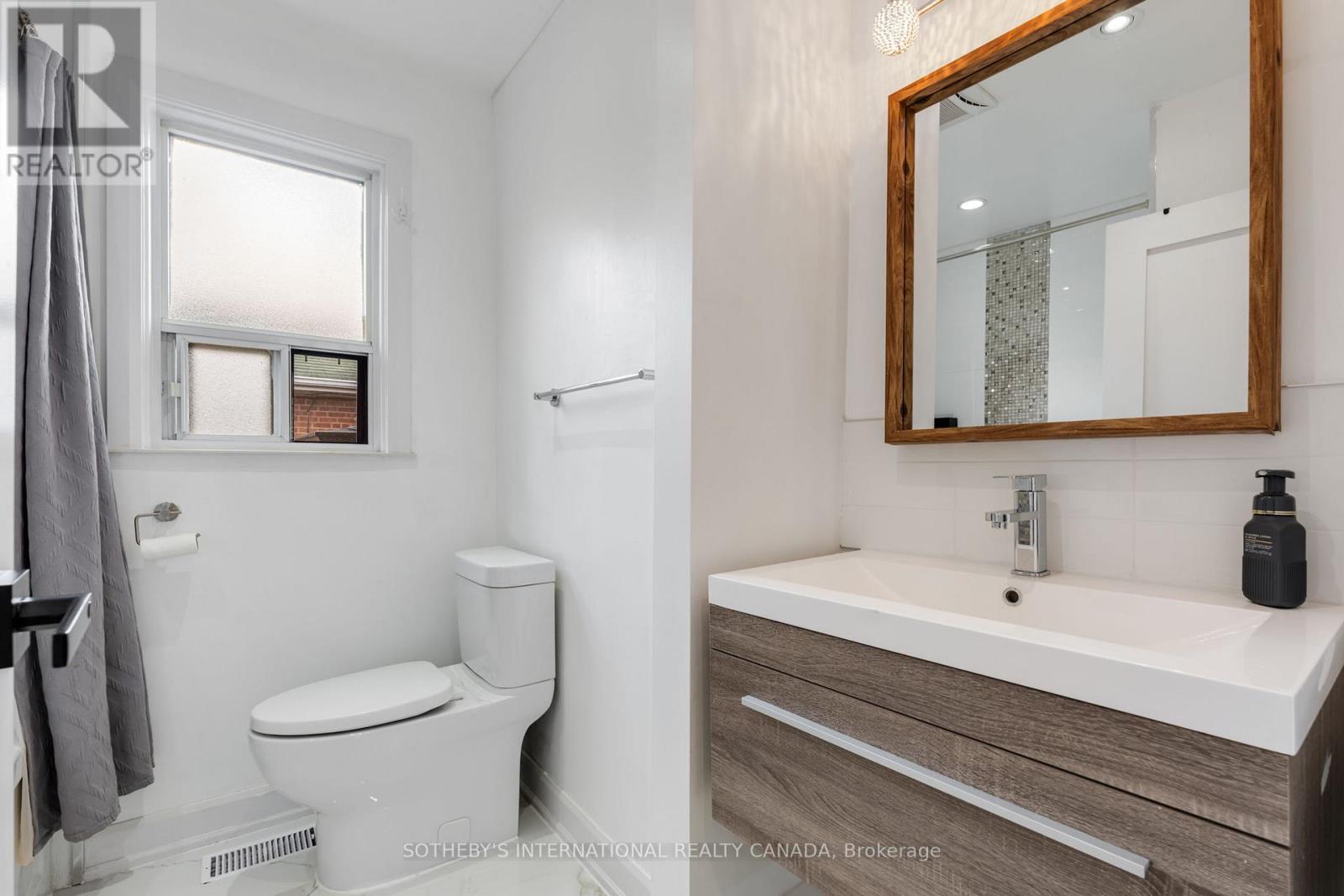 38 Vauxhall Drive, Toronto, Ontario  M1P 1P7 - Photo 19 - E12476369