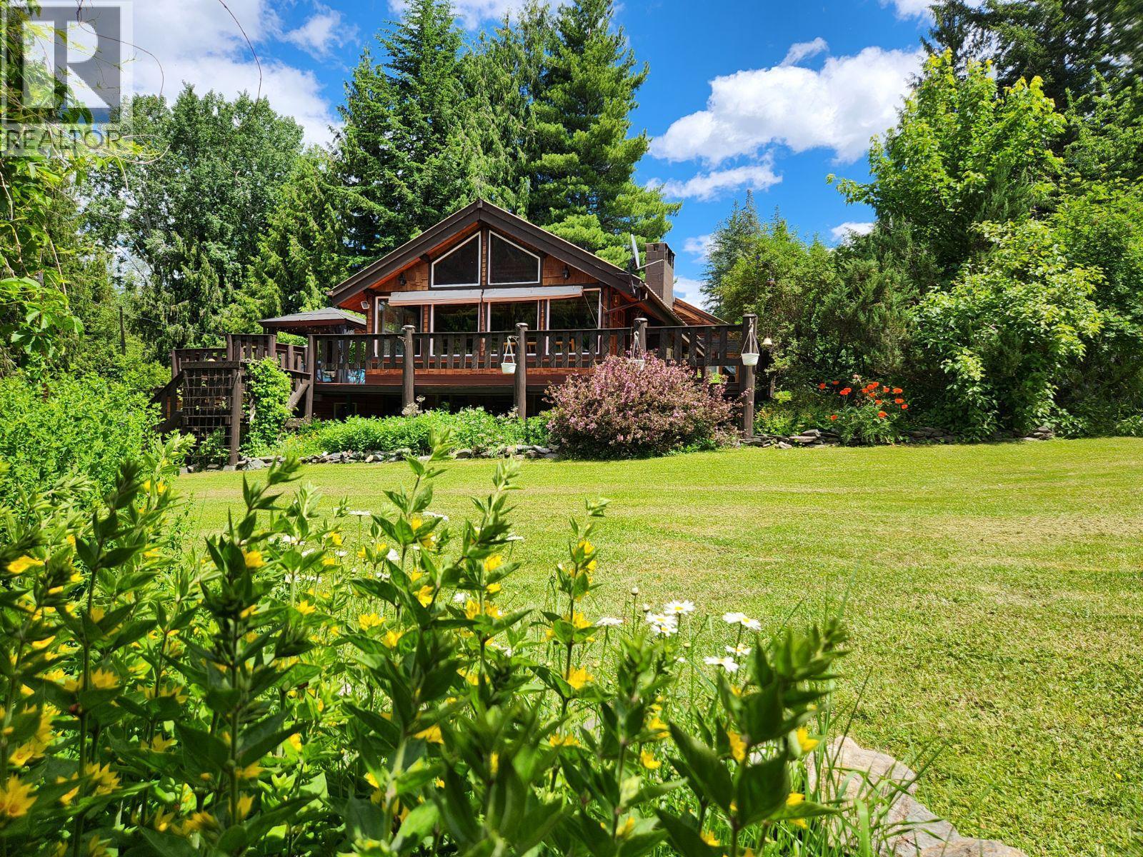 4061 Torry Road, Eagle Bay, British Columbia