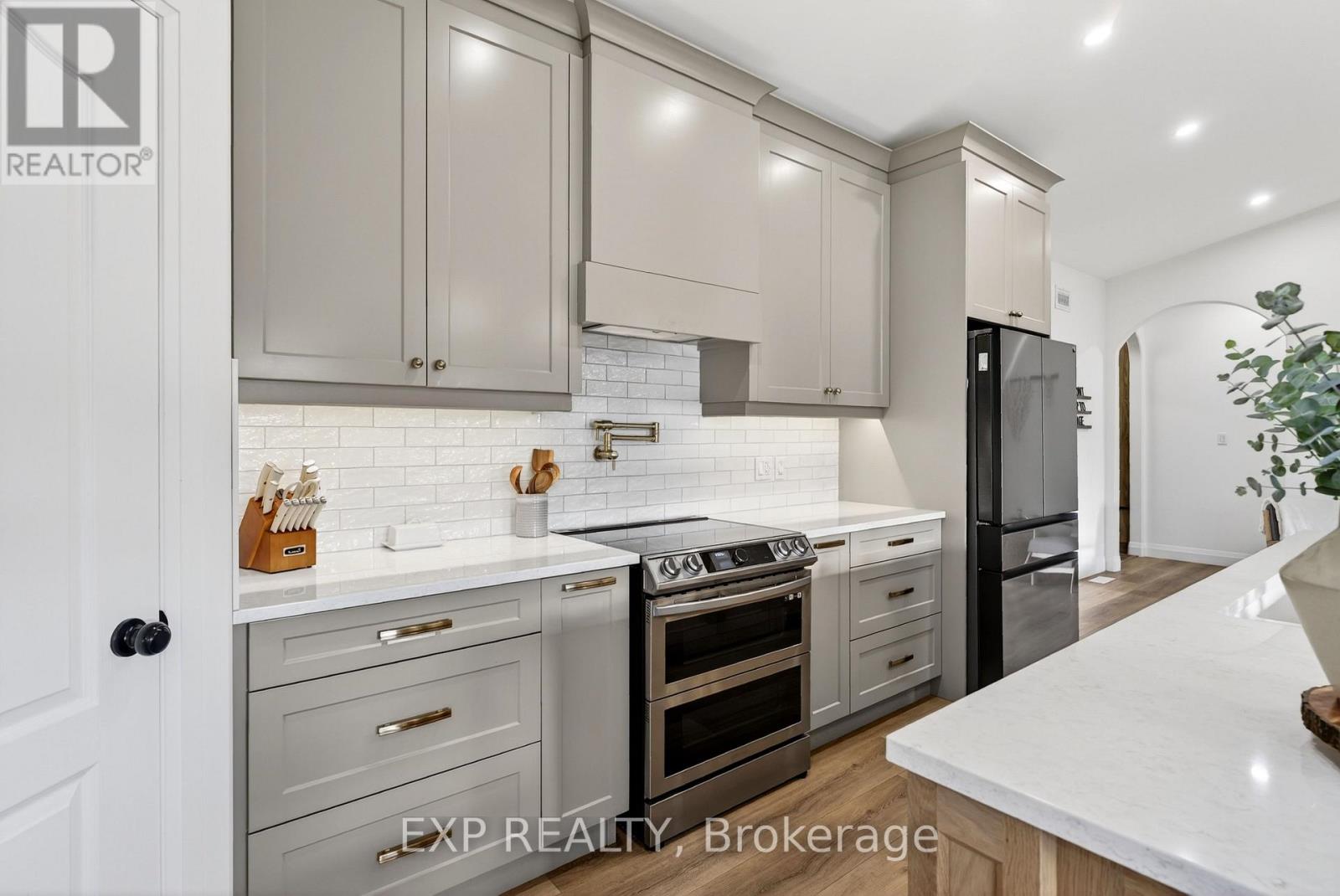 67 Meagan Lane, Quinte West (Frankford Ward), Ontario  K0K 2C0 - Photo 10 - X12485871