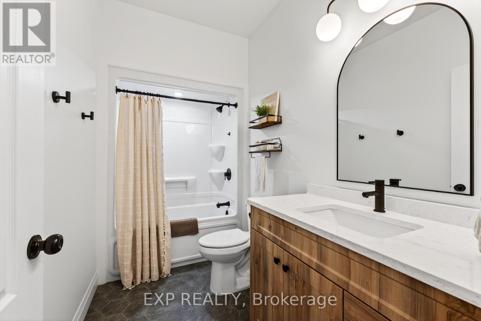 67 Meagan Lane, Quinte West (Frankford Ward), Ontario  K0K 2C0 - Photo 25 - X12485871