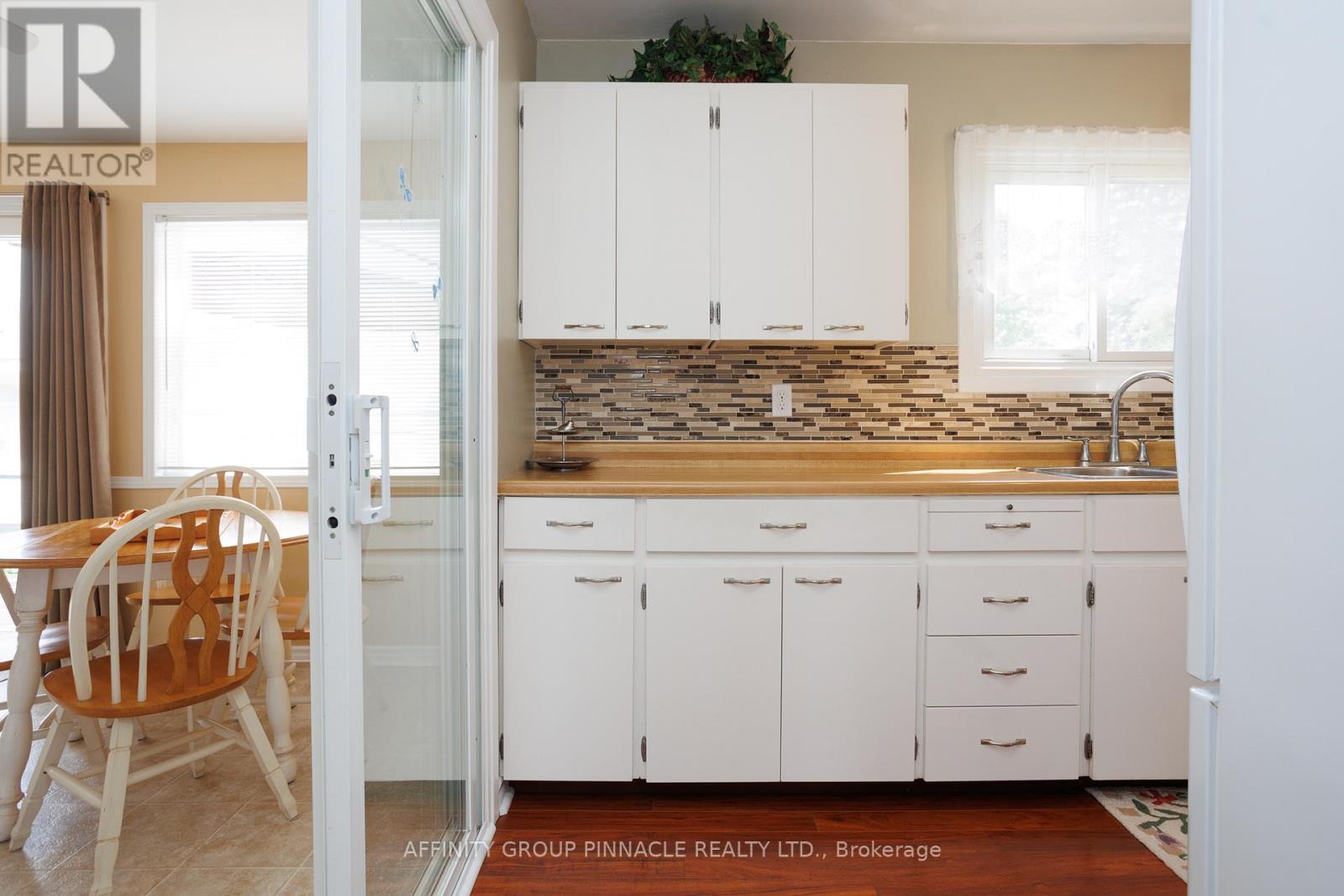 11 Lakeview Crescent, Kawartha Lakes, Ontario  K0M 1A0 - Photo 24 - X12485884