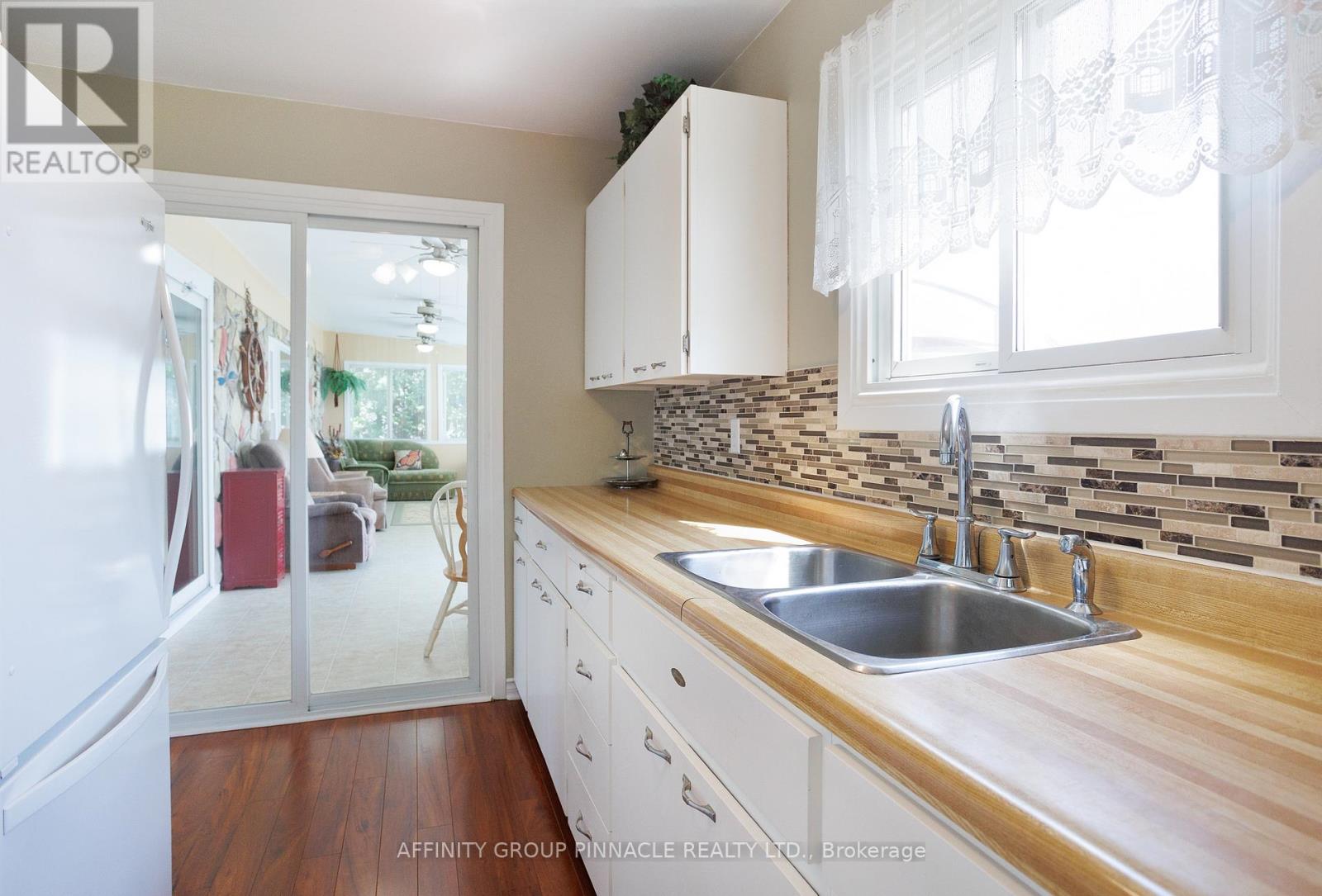 11 Lakeview Crescent, Kawartha Lakes, Ontario  K0M 1A0 - Photo 27 - X12485884