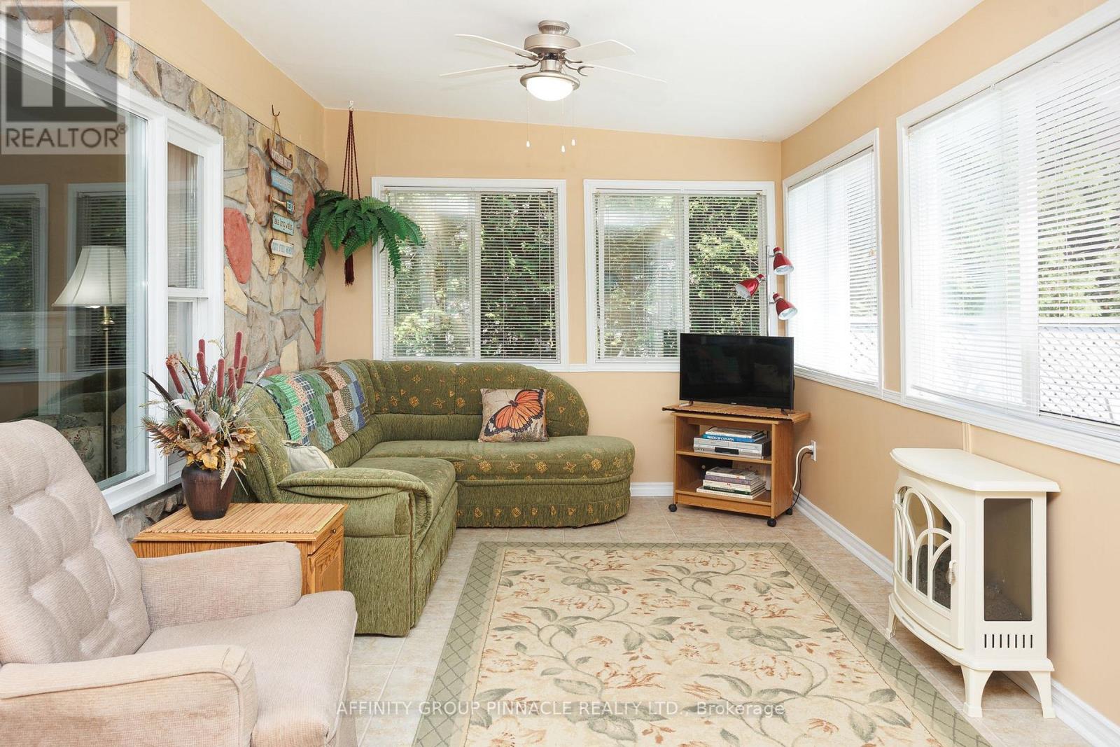 11 Lakeview Crescent, Kawartha Lakes, Ontario  K0M 1A0 - Photo 41 - X12485884