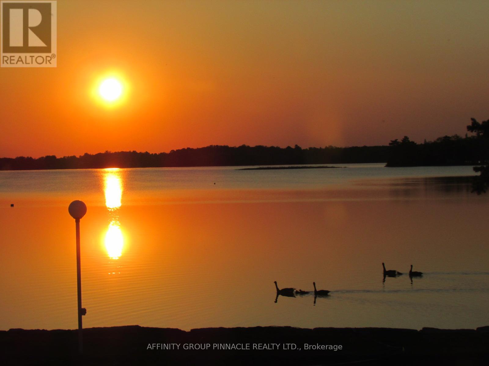 11 Lakeview Crescent, Kawartha Lakes, Ontario  K0M 1A0 - Photo 45 - X12485884