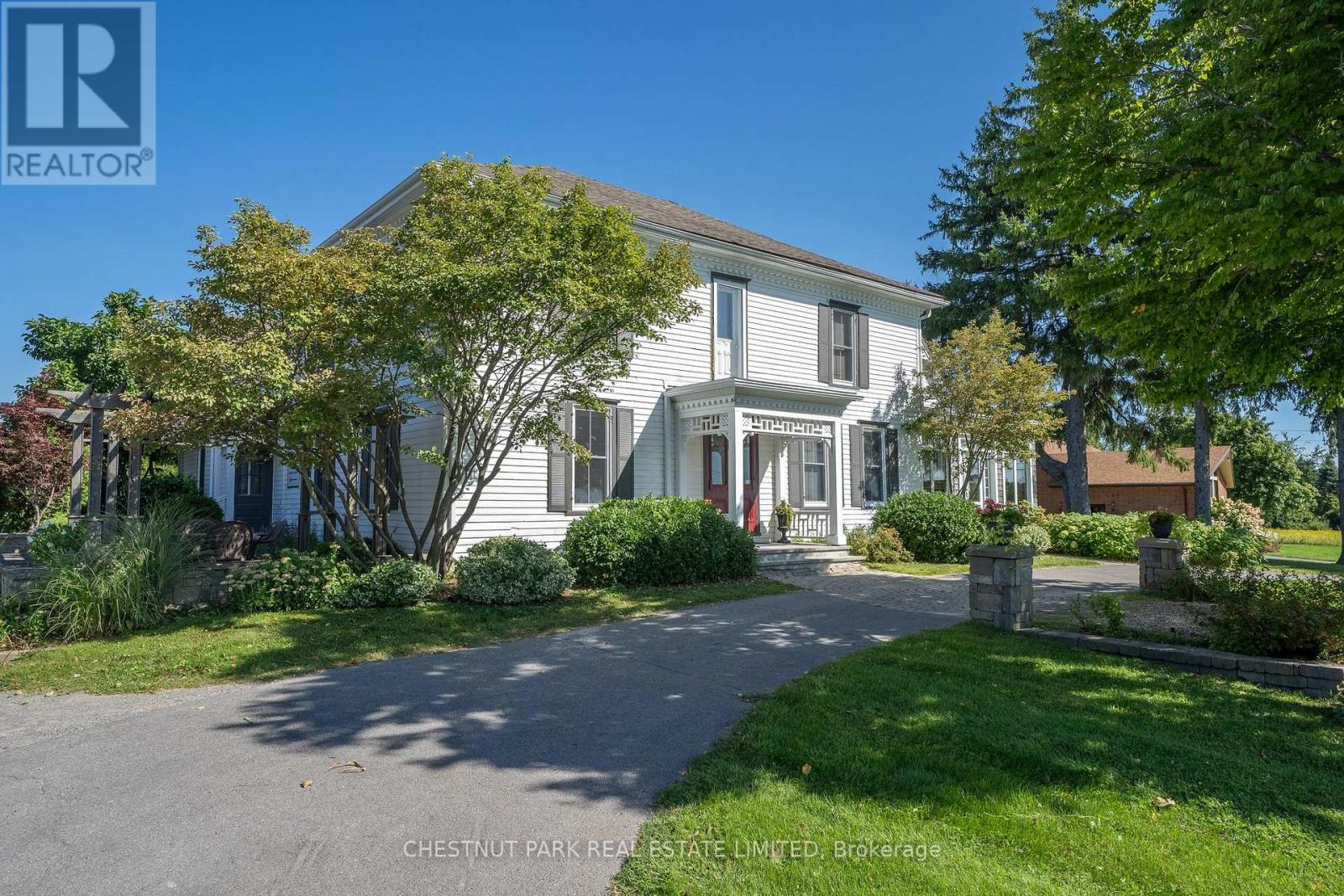 202 - 13360 Loyalist Parkway, Prince Edward County, Ontario  K0K 2T0 - Photo 2 - X12485903