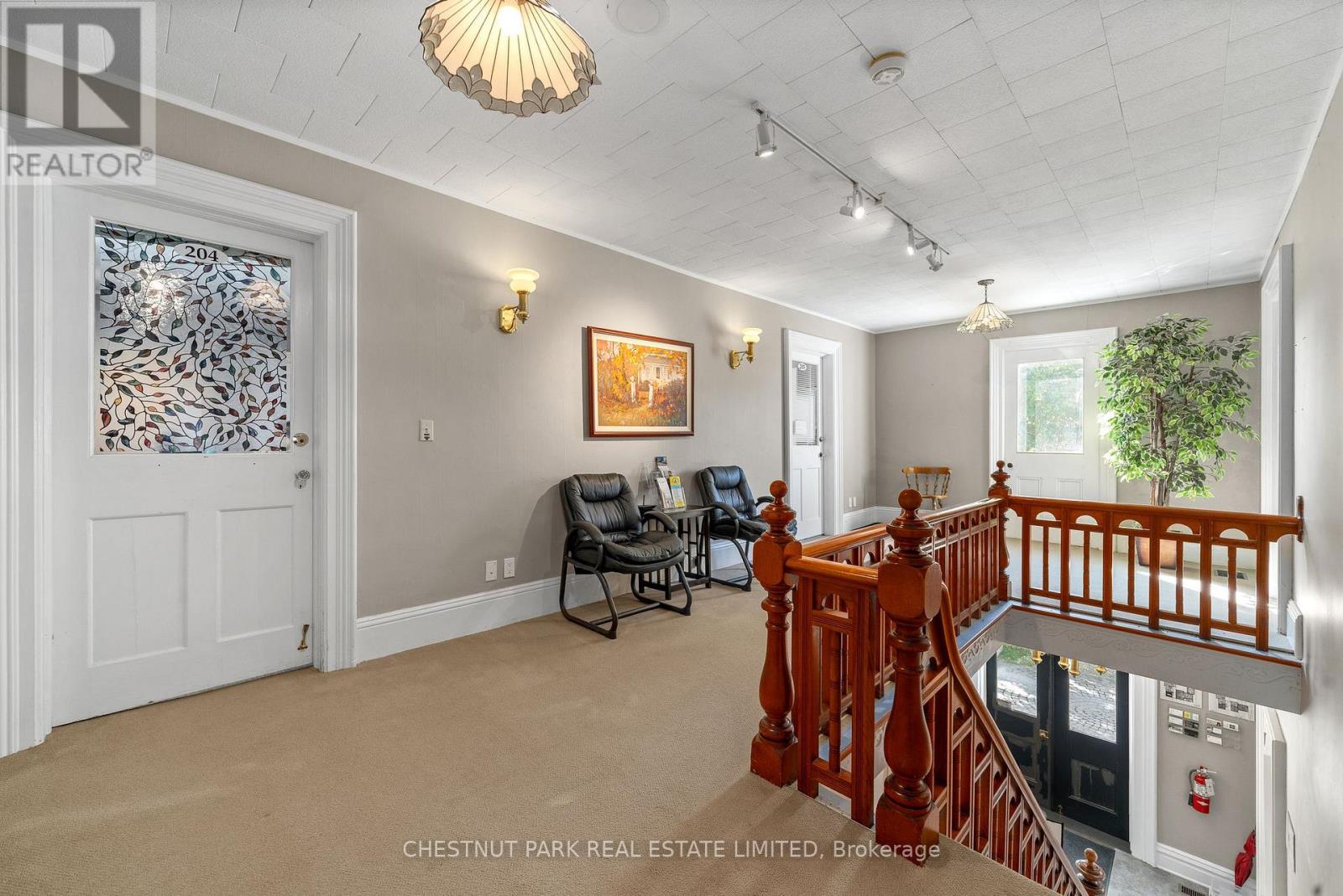 202 - 13360 Loyalist Parkway, Prince Edward County, Ontario  K0K 2T0 - Photo 5 - X12485903