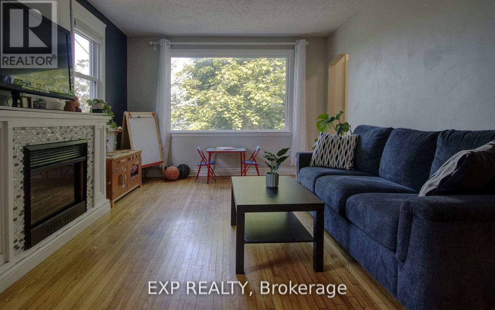 349 Euclid Avenue, Peterborough, Ontario  K9H 1M7 - Photo 4 - X12485969