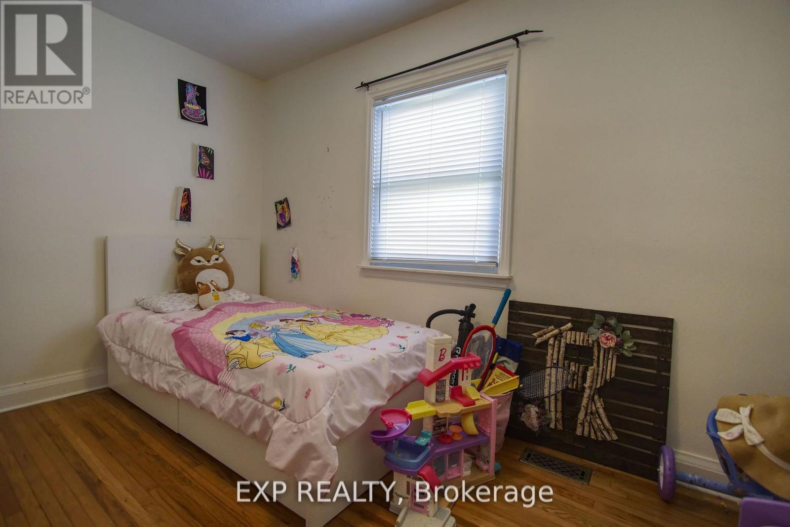 349 Euclid Avenue, Peterborough, Ontario  K9H 1M7 - Photo 9 - X12485969