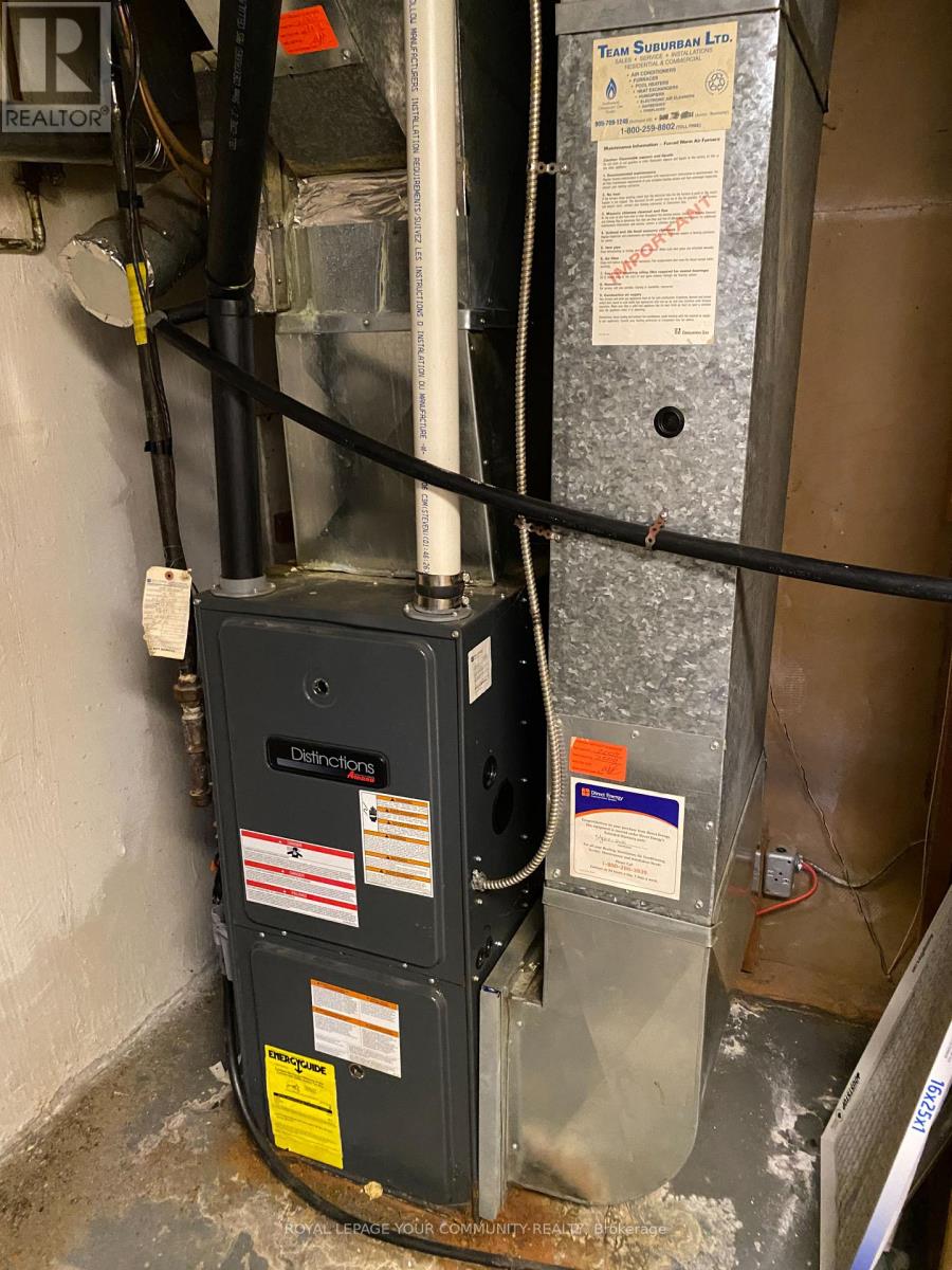 108 Orchard Heights Boulevard, Aurora, Ontario  L4G 2Z9 - Photo 12 - N12449026