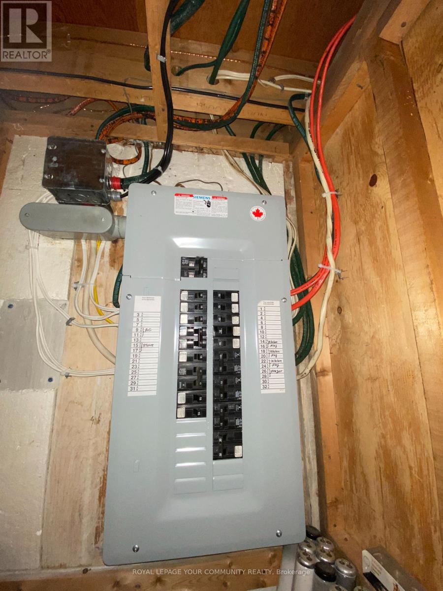 108 Orchard Heights Boulevard, Aurora, Ontario  L4G 2Z9 - Photo 7 - N12449026