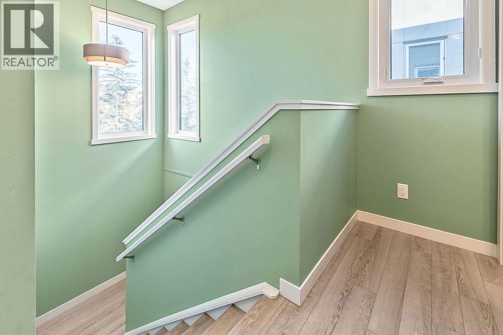 135 Shawnee Common Sw, Calgary, Alberta  T2Y 0P9 - Photo 18 - A2263974
