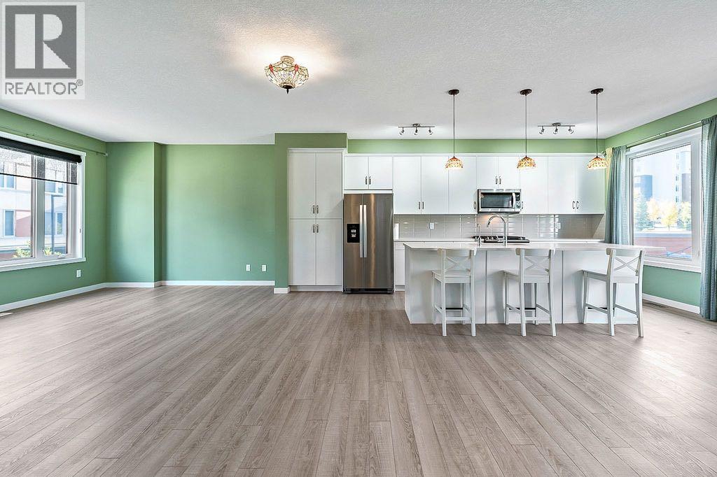135 Shawnee Common Sw, Calgary, Alberta  T2Y 0P9 - Photo 5 - A2263974