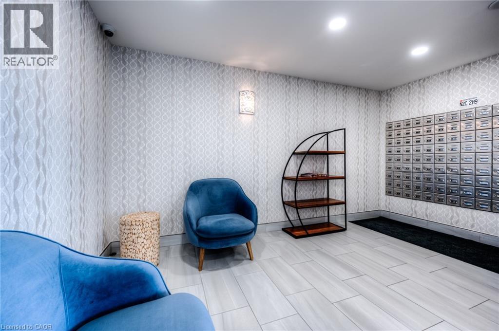 1100 Courtland Avenue E Unit# 211, Kitchener, Ontario  N2C 2H9 - Photo 4 - 40771161