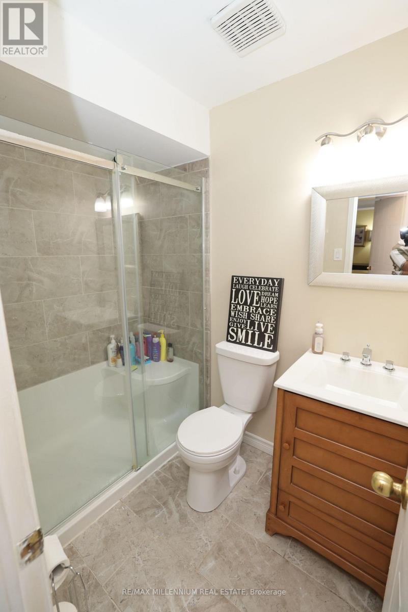 4 Stewart Maclaren Road, Halton Hills, Ontario  L7G 5L8 - Photo 14 - W12485321