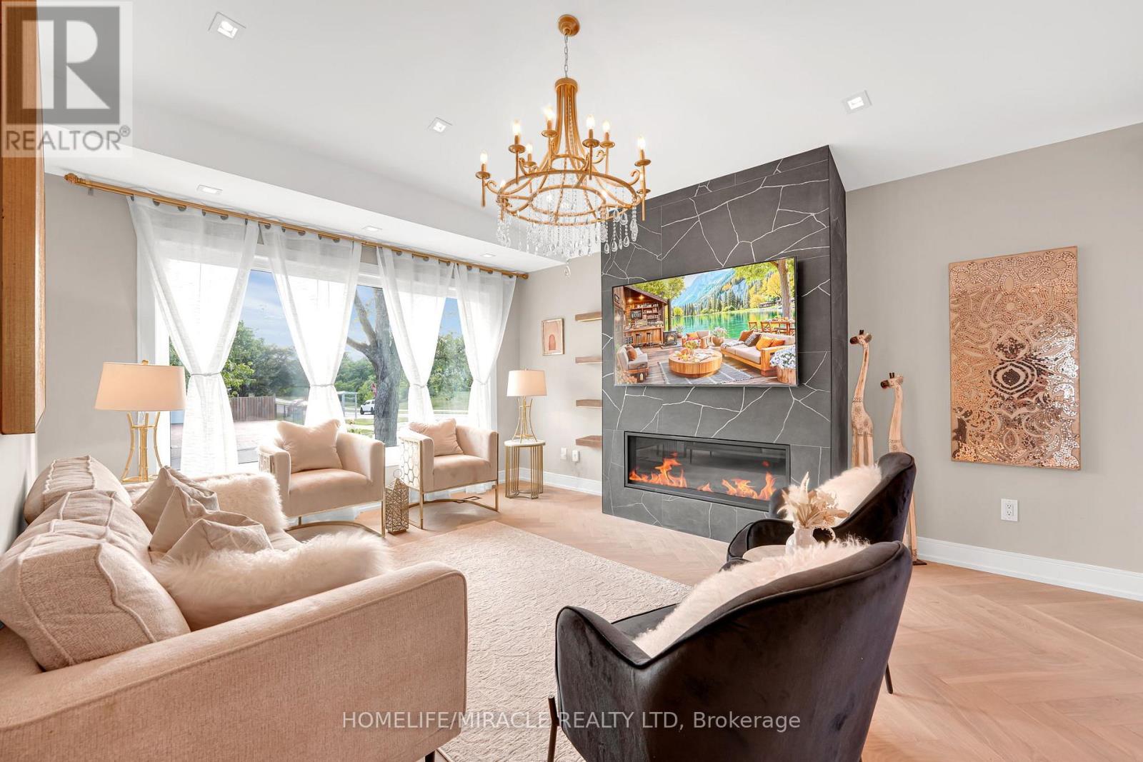 125 Elmcrest Road, Toronto, Ontario  M9C 3R5 - Photo 4 - W12482793