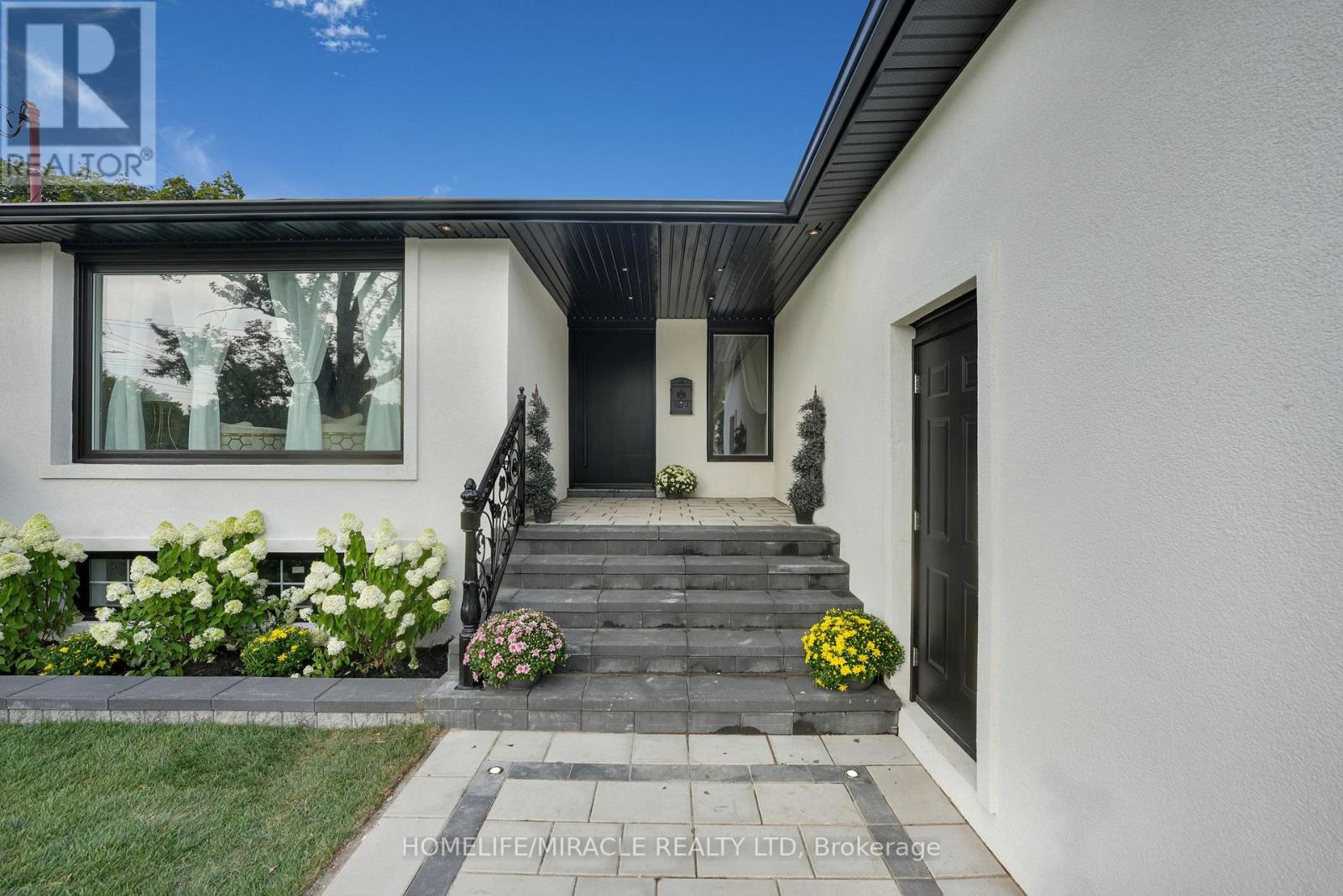 125 Elmcrest Road, Toronto, Ontario  M9C 3R5 - Photo 3 - W12482793