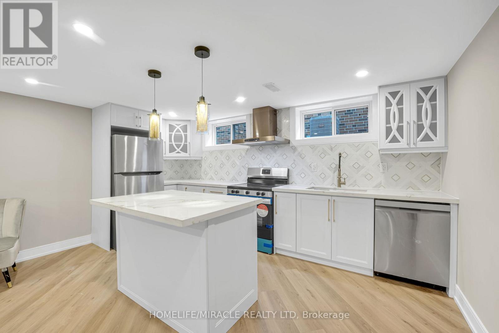 125 Elmcrest Road, Toronto, Ontario  M9C 3R5 - Photo 28 - W12482793