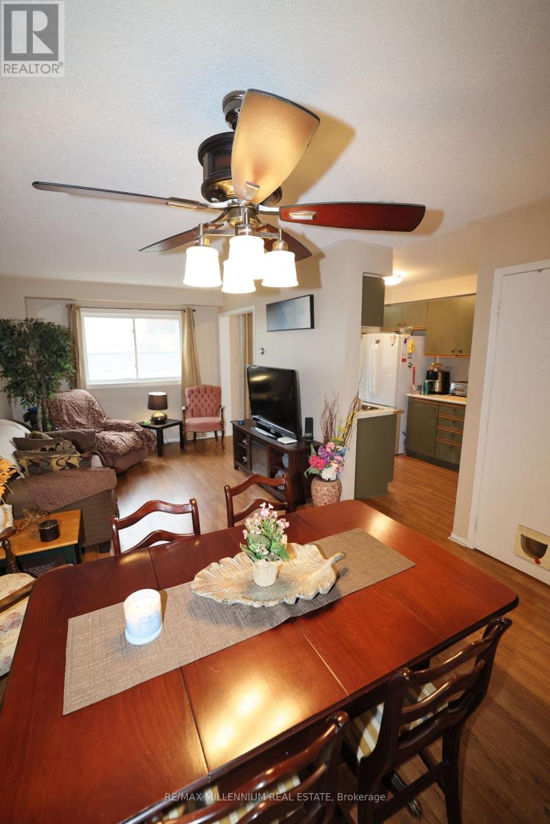 4 Stewart Maclaren Road, Halton Hills, Ontario  L7G 5L8 - Photo 5 - W12485321