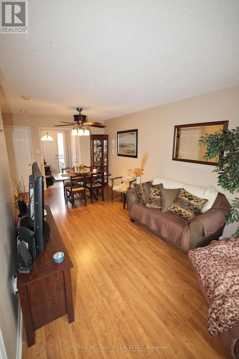 4 Stewart Maclaren Road, Halton Hills, Ontario  L7G 5L8 - Photo 7 - W12485321