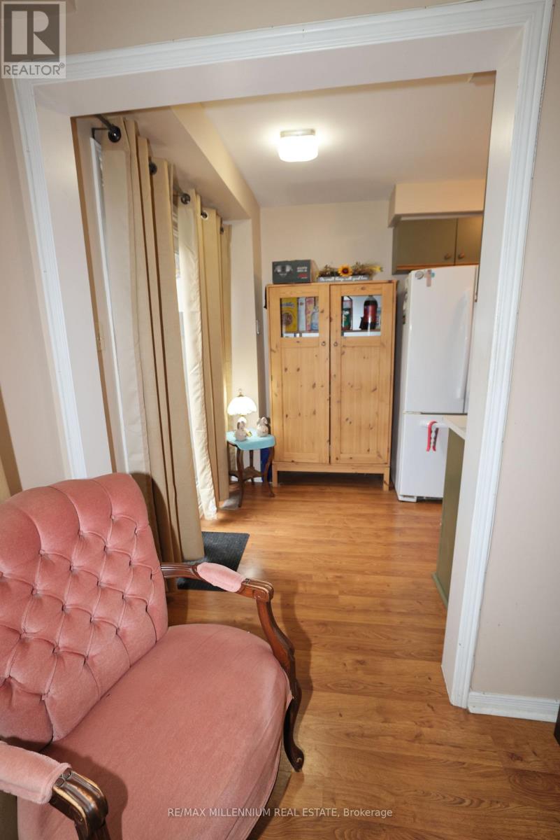 4 Stewart Maclaren Road, Halton Hills, Ontario  L7G 5L8 - Photo 8 - W12485321