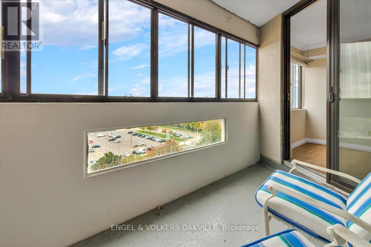 808 - 1580 Mississauga Valley Boulevard, Mississauga, Ontario  L5A 3T8 - Photo 14 - W12485825