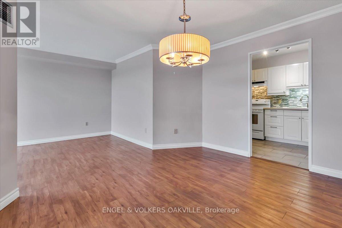 808 - 1580 Mississauga Valley Boulevard, Mississauga, Ontario  L5A 3T8 - Photo 8 - W12485825