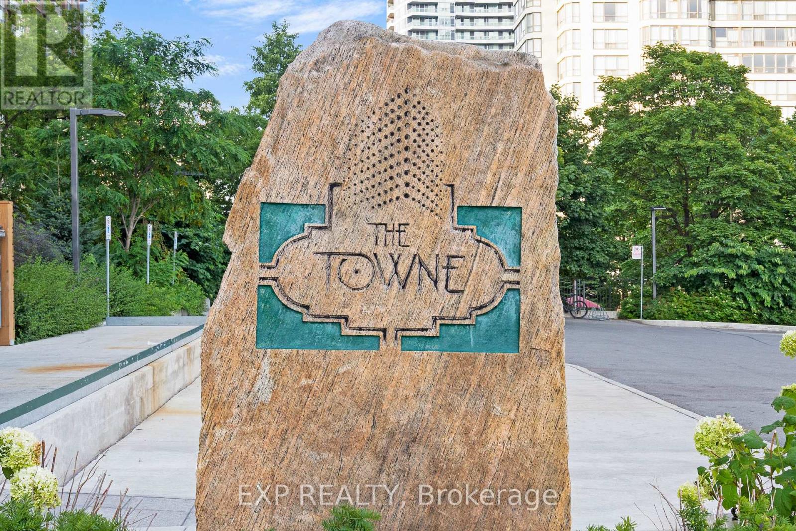 203 - 3605 Kariya Drive, Mississauga, Ontario  L5B 3J4 - Photo 3 - W12485829