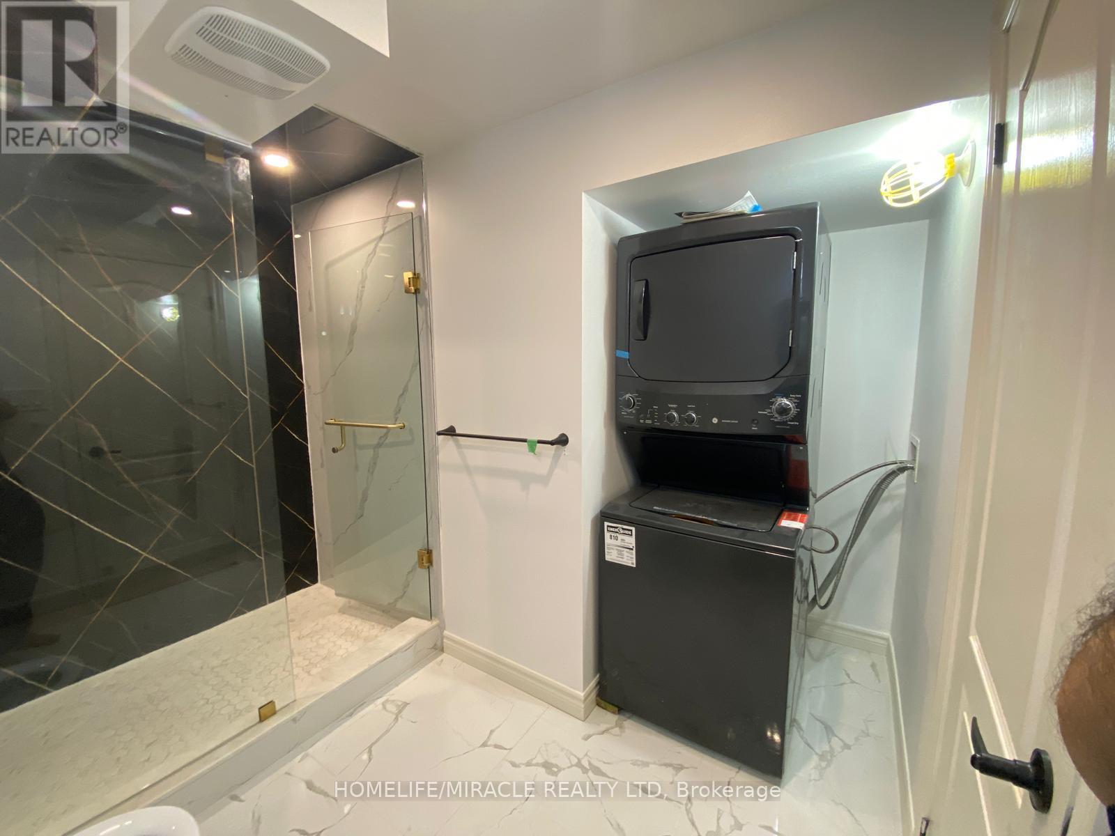 45 Snapdragon Square, Brampton, Ontario  L6P 3K2 - Photo 8 - W12485849