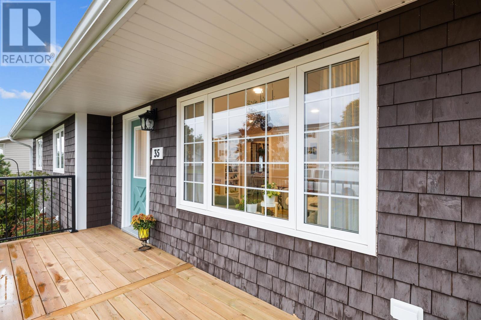 35 Northridge Parkway, Charlottetown, Prince Edward Island  C1C 1A2 - Photo 3 - 202526753