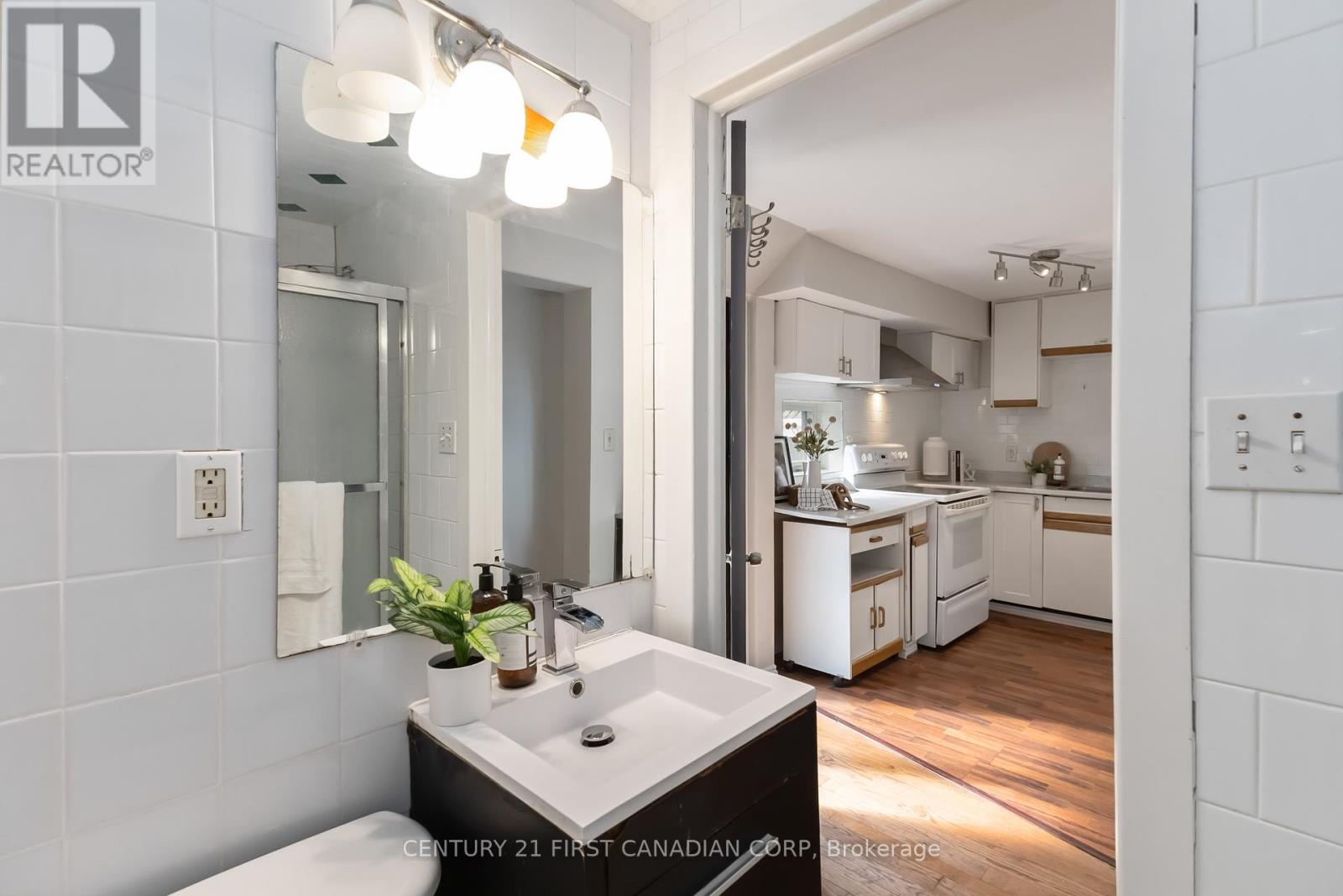 Photo 26 of 44 for 321 Edmonton Street