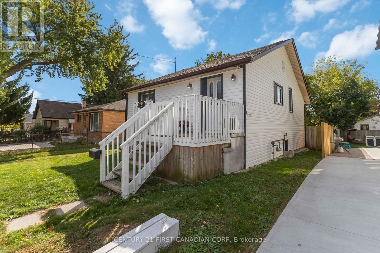 321 Edmonton Street, London East, Ontario  N5W 4X3 - Photo 3 - X12458433