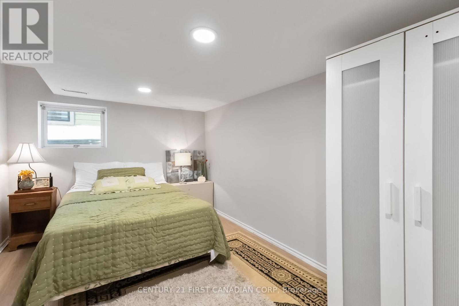 321 Edmonton Street, London East, Ontario  N5W 4X3 - Photo 36 - X12458433