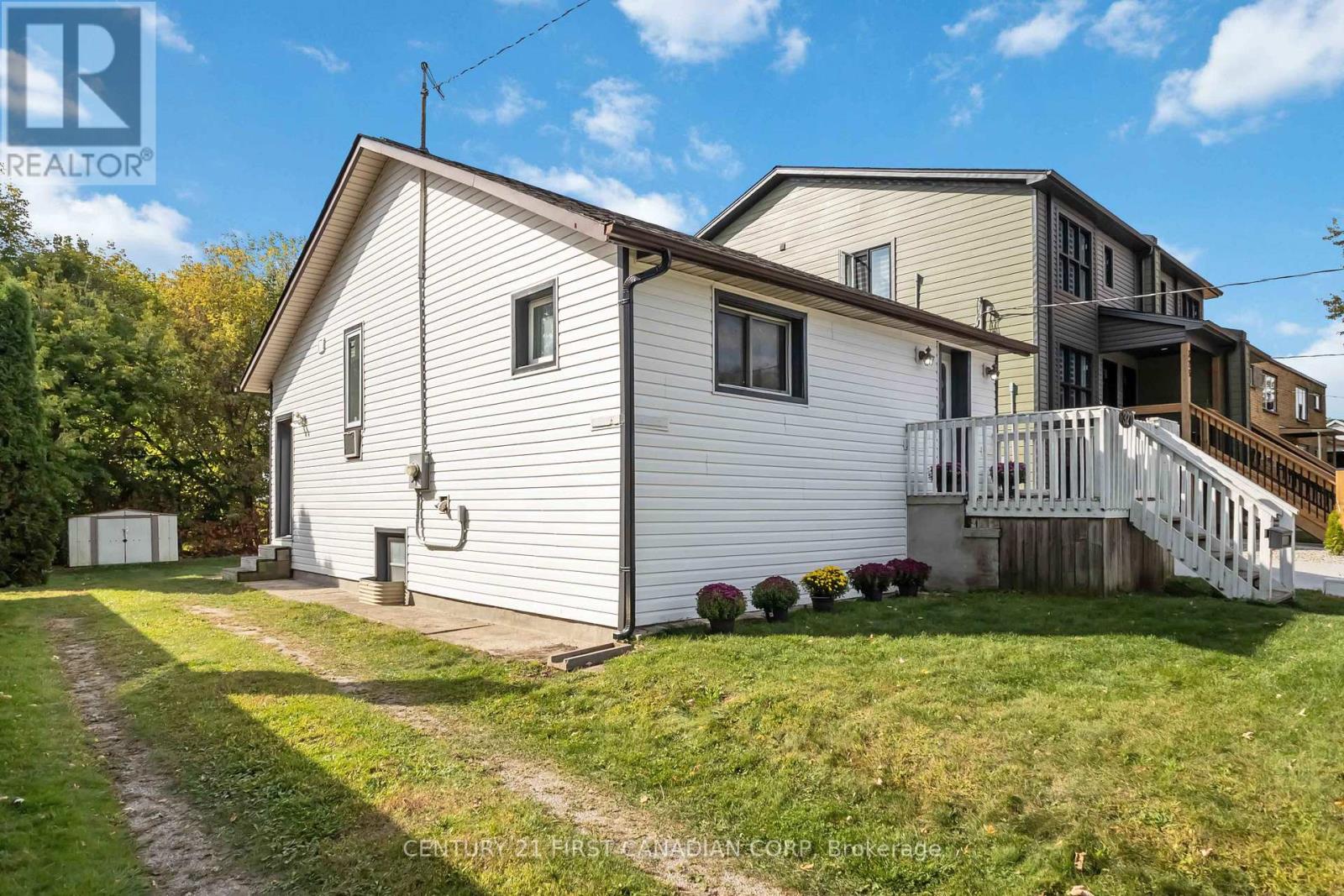 321 Edmonton Street, London East, Ontario  N5W 4X3 - Photo 4 - X12458433