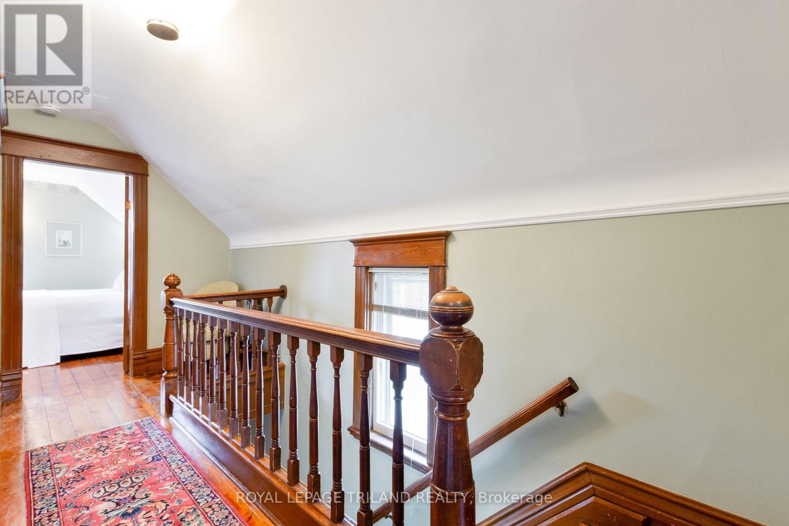 74 Byron Avenue E, London South, Ontario  N6C 1C7 - Photo 12 - X12478880