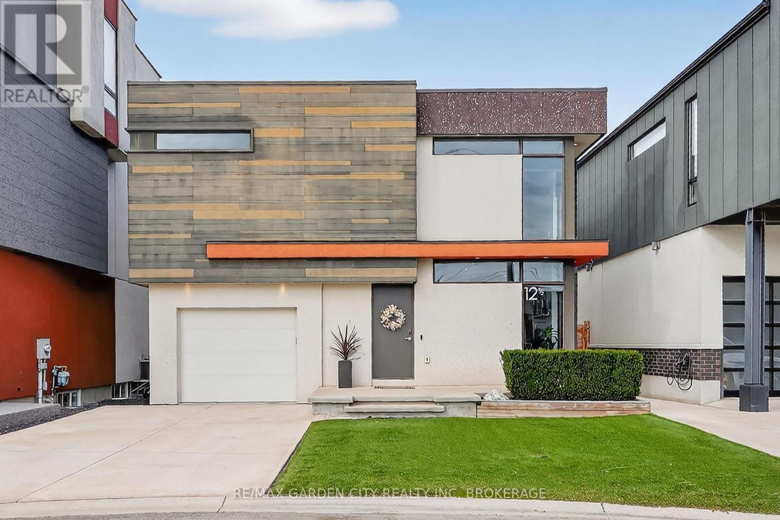 Property at 12 1/2 BEAMER COURT image 2