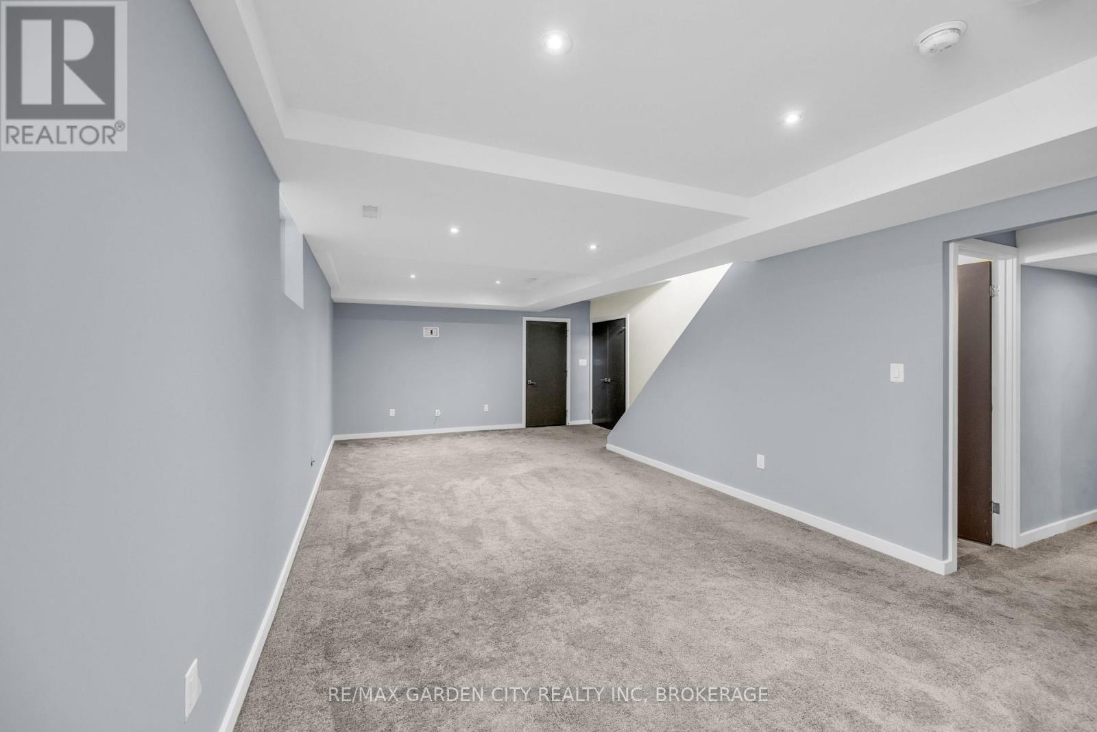 12 1/2 Beamer Court, Thorold, Ontario  L2V 0C9 - Photo 37 - X12363964