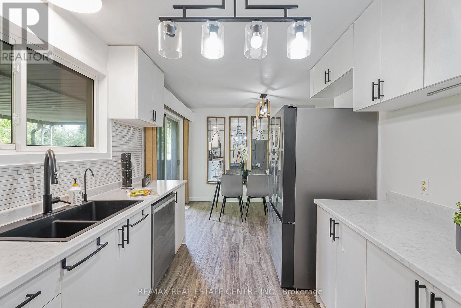 95 Ripplewood Crescent, Kitchener, Ontario  N2M 4R9 - Photo 11 - X12485788