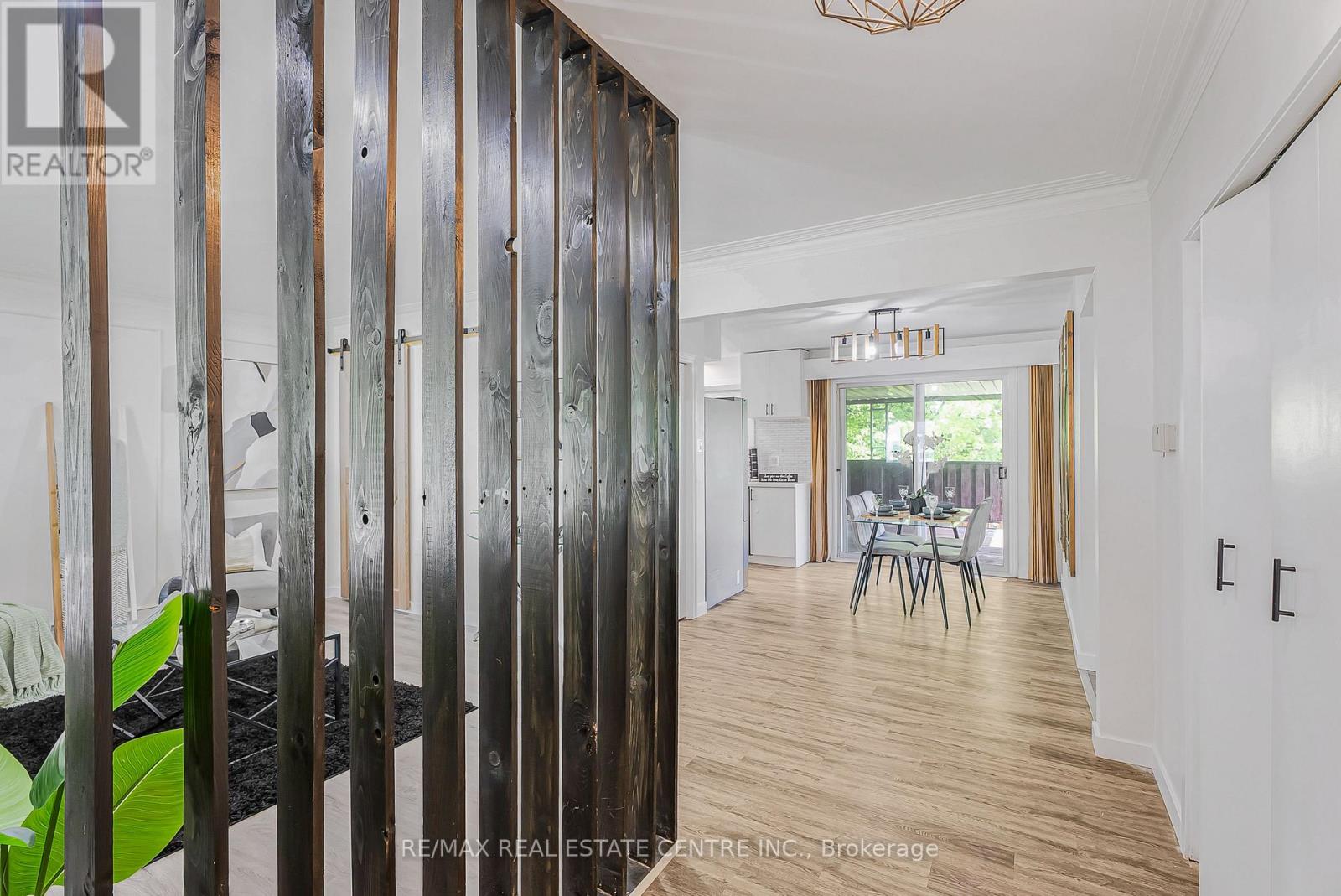 95 Ripplewood Crescent, Kitchener, Ontario  N2M 4R9 - Photo 4 - X12485788