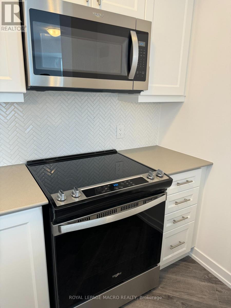 525 - 10 Mallard Trail, Hamilton, Ontario  L0B 2A7 - Photo 5 - X12485817