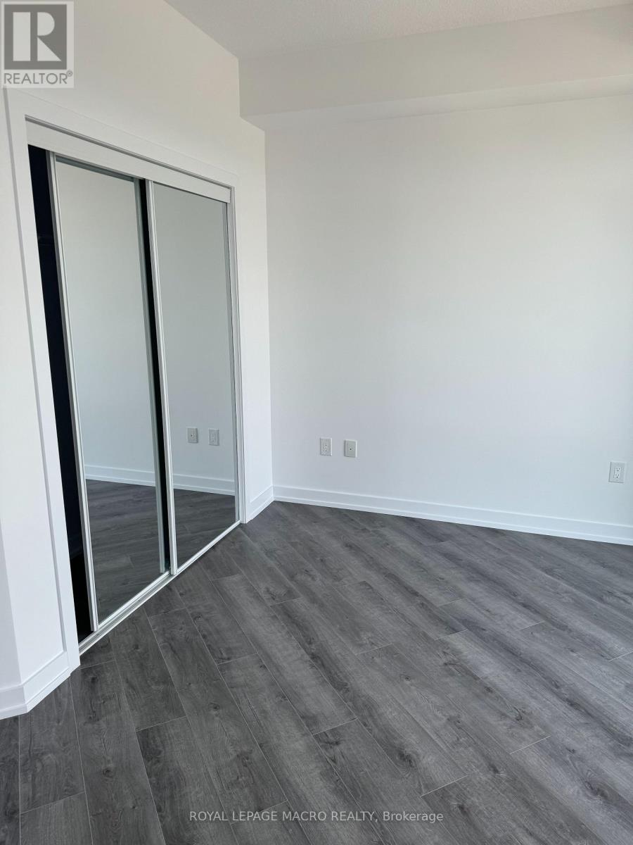 525 - 10 Mallard Trail, Hamilton, Ontario  L0B 2A7 - Photo 9 - X12485817