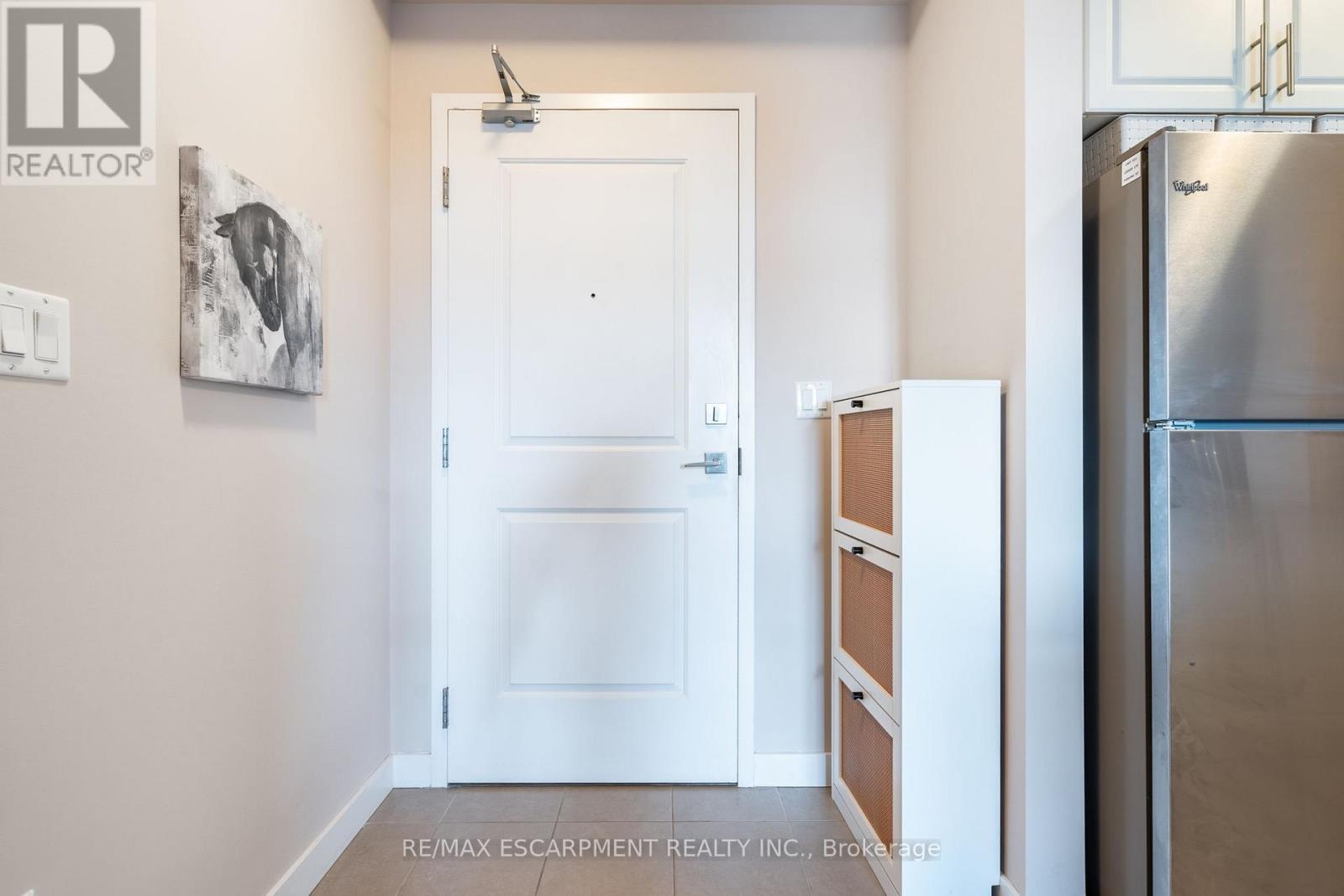 313 - 35 Southshore Crescent, Hamilton, Ontario  L8E 0J2 - Photo 7 - X12485823