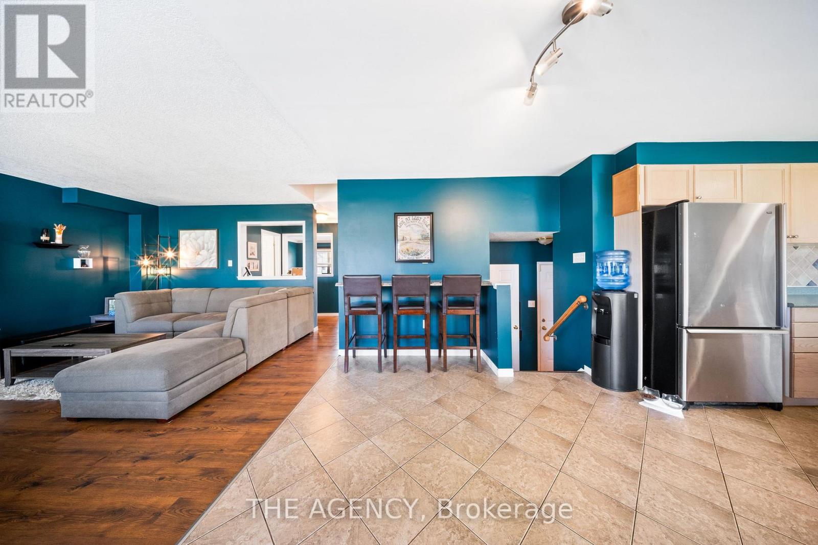 132 Blackburn Drive, Brantford, Ontario  N3T 6S2 - Photo 13 - X12485851