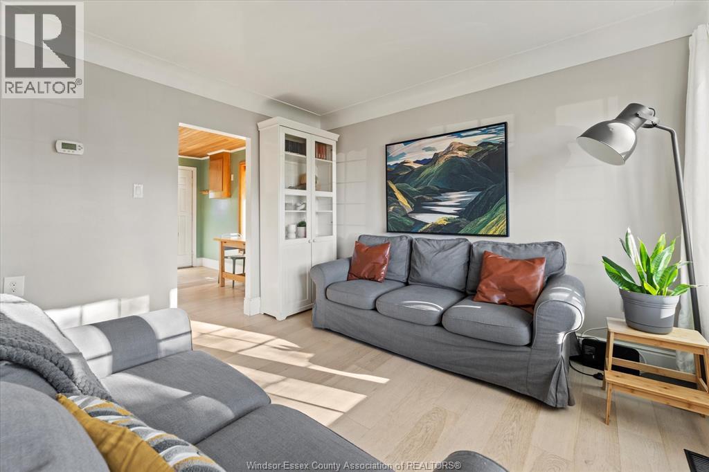 1942 Bernard, Windsor, Ontario  N8W 4R5 - Photo 5 - 25027373