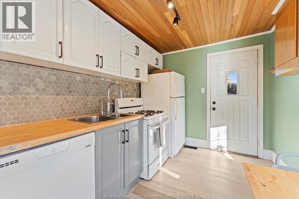 1942 Bernard, Windsor, Ontario  N8W 4R5 - Photo 10 - 25027373