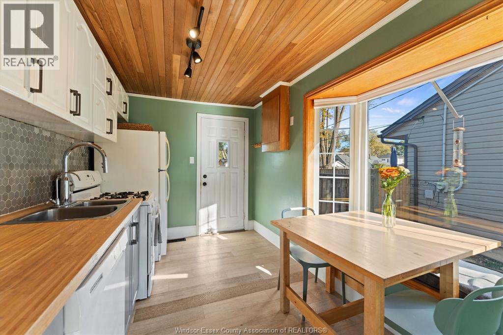 1942 Bernard, Windsor, Ontario  N8W 4R5 - Photo 9 - 25027373
