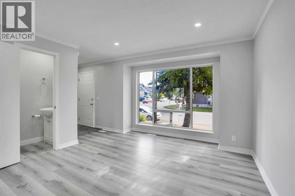 6058 Martingrove Road Ne, Calgary, Alberta  T3J 2N2 - Photo 11 - A2260647