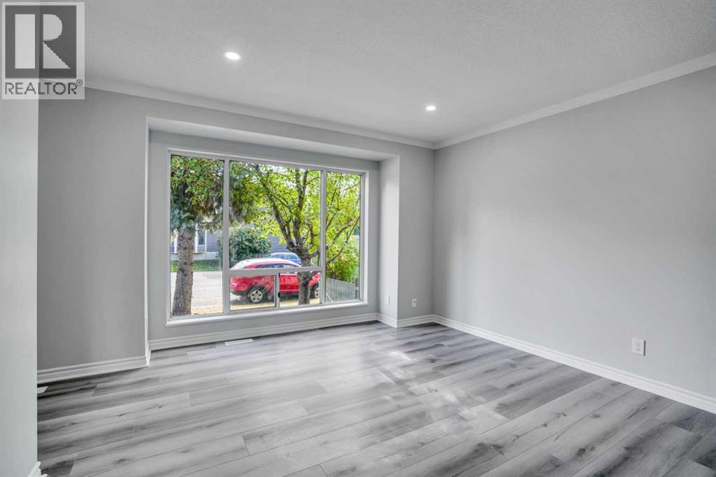 6058 Martingrove Road Ne, Calgary, Alberta  T3J 2N2 - Photo 12 - A2260647