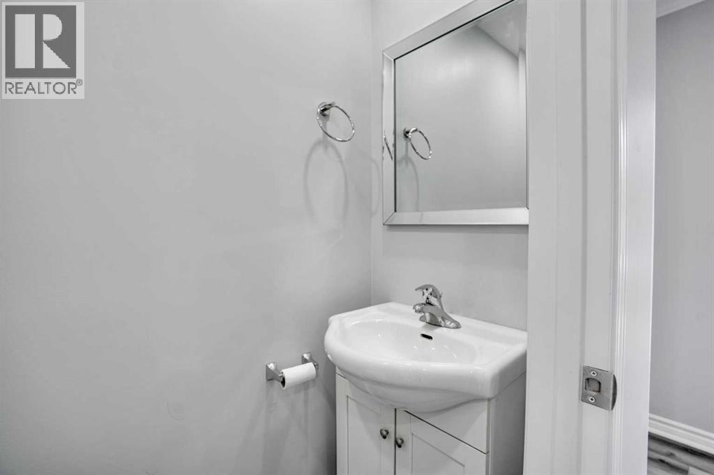 6058 Martingrove Road Ne, Calgary, Alberta  T3J 2N2 - Photo 7 - A2260647