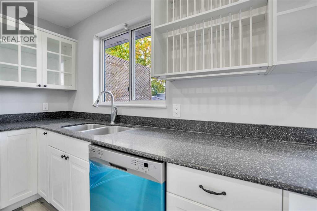 6058 Martingrove Road Ne, Calgary, Alberta  T3J 2N2 - Photo 5 - A2260647